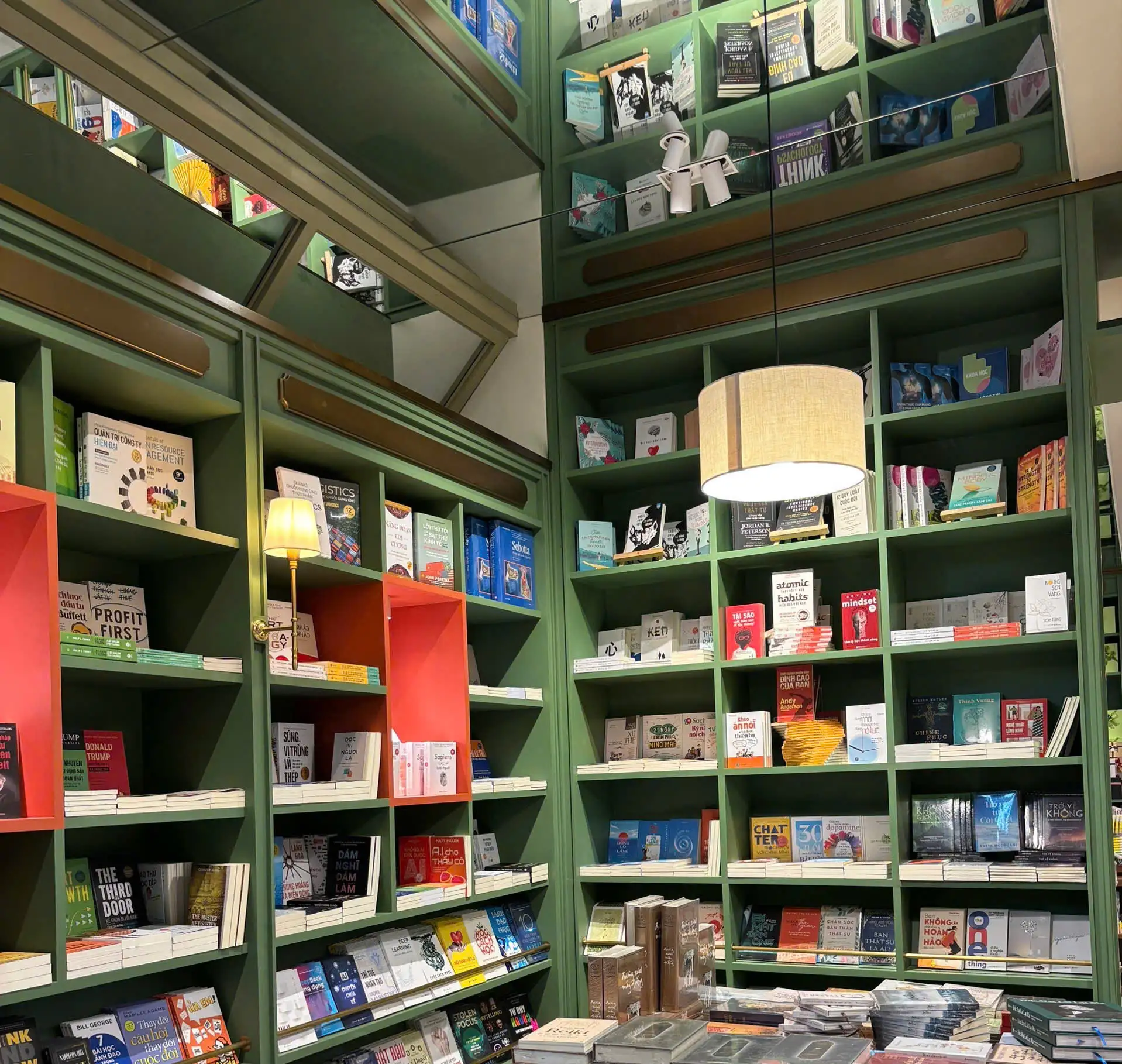 giai phap quan ly nha sach tai saigon oxford bookstore menas mall saigon airport e6CE